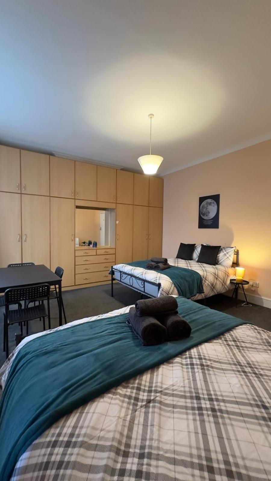 25 Minutes To Central London Rooms 35 客房 照片