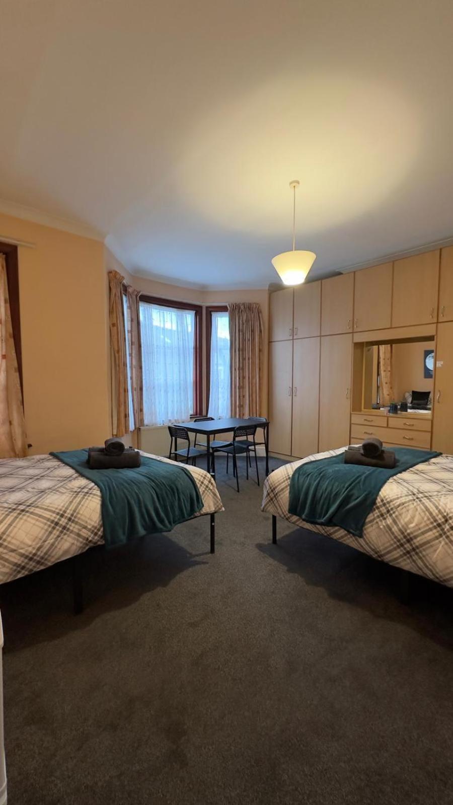 25 Minutes To Central London Rooms 35 客房 照片