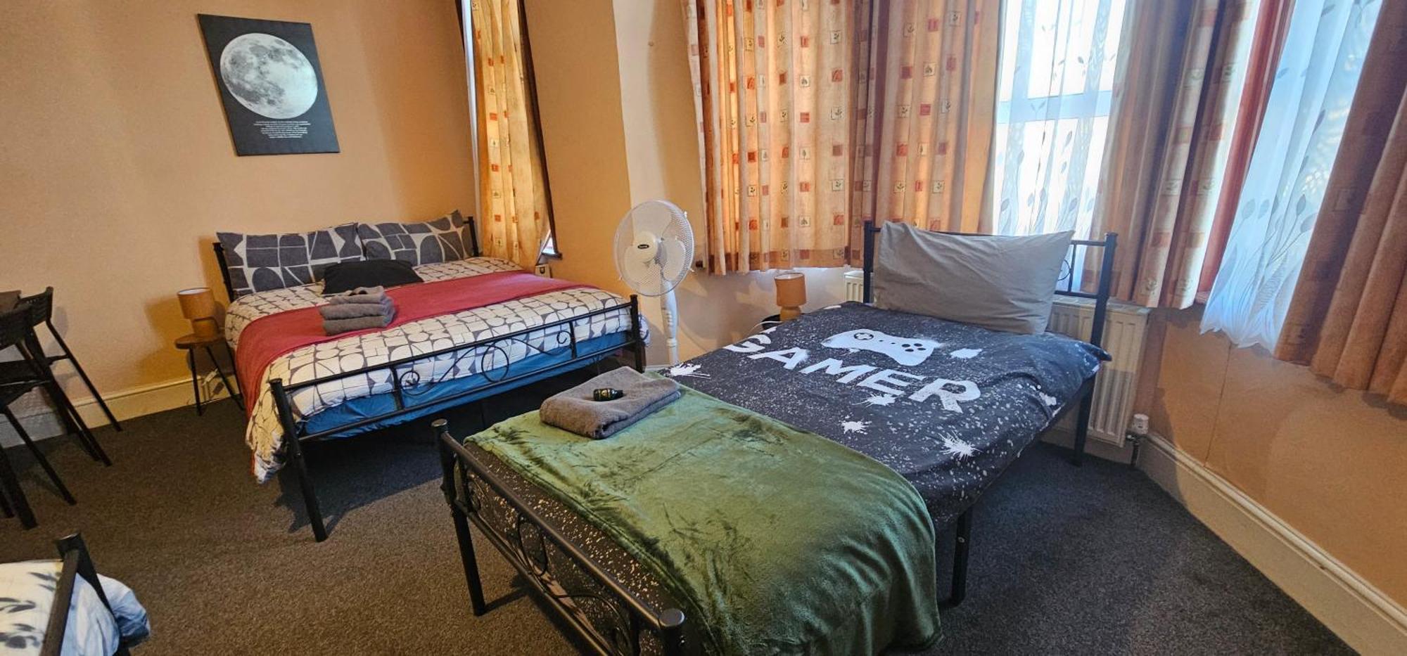 25 Minutes To Central London Rooms 35 外观 照片